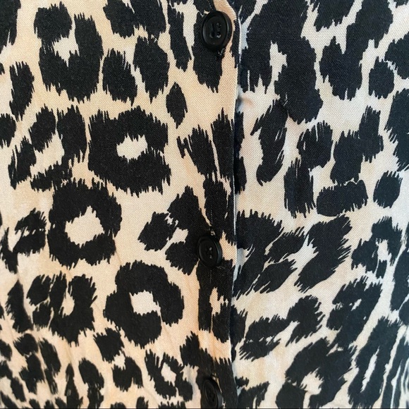 Topshop Animal Print Button Down Shirt Size 4 - Picture 7 of 10